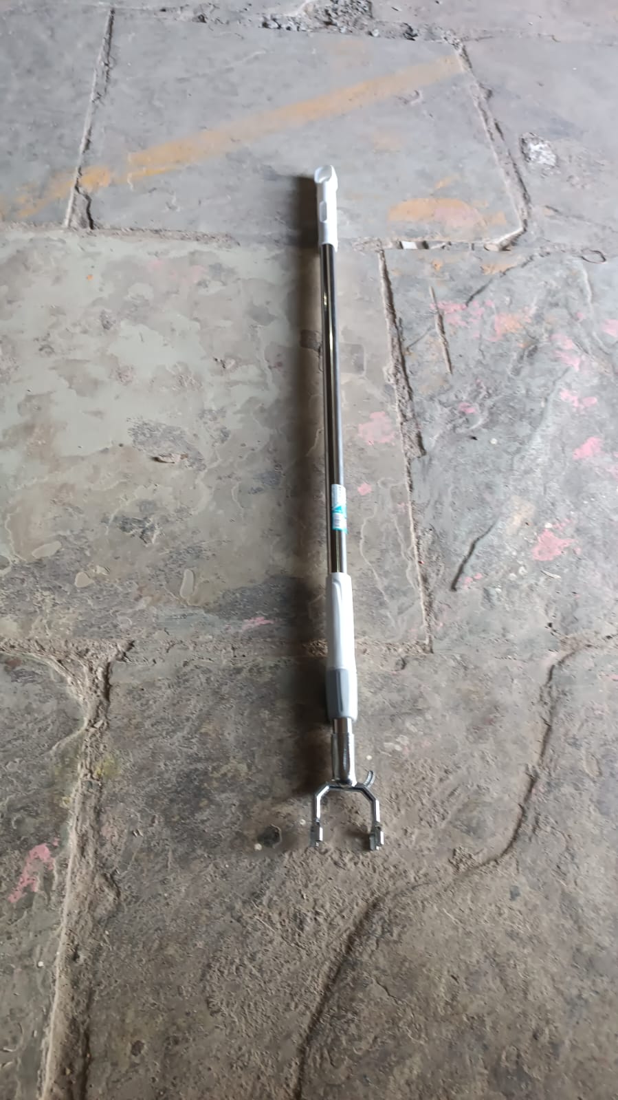 Stainless Steel Telescopic Pole Clothes Hooks Hanger (1 Pc / 155 cm) Stainless Steel Telescopic Pole Clothes Hooks Hanger (1 Pc / 155 cm)